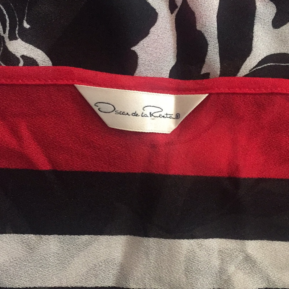 Oscar de la Renta 48x48 in scarf